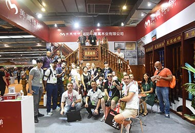 外商组团参观广州遮阳门窗展